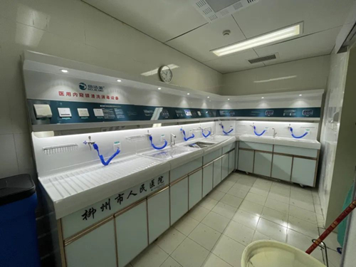柳州市人民医院内镜清洗工作站安装与调试完成