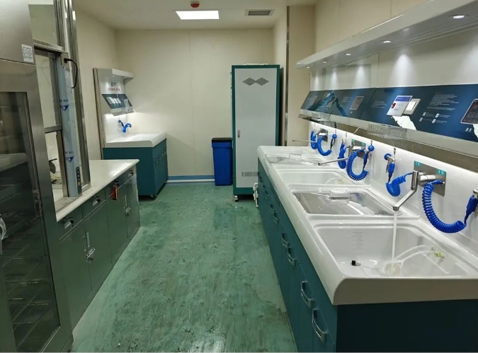 广东湛江徐闻县人民医院内镜清洗工作站、纯水机安装调试完成