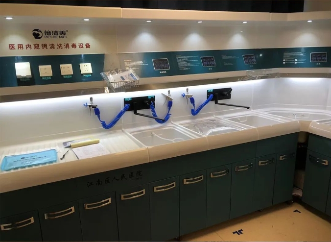 广西南宁市江南区人民医院内镜清洗工作站安装调试完成
