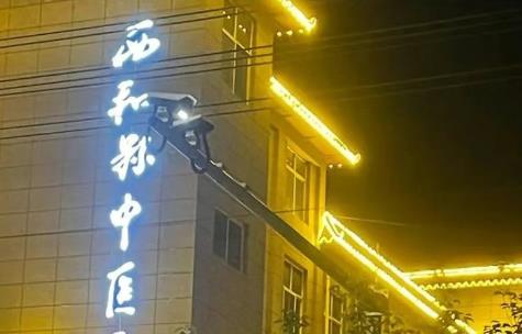 甘肃陇南西和县中医院内镜清洗工作站、内镜自动清洗消毒机、纯水机、储镜柜安装调试完成